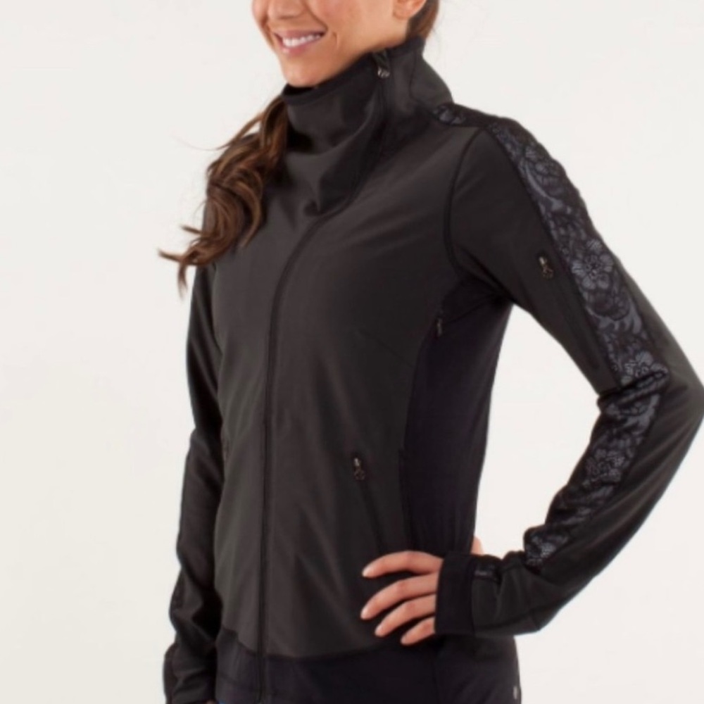 Lululemon Run Draft Dodger Jacket - good used condition - Picture 3 of 15